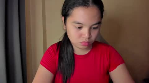 0wwlo0k online show from April 11, 7:03 am