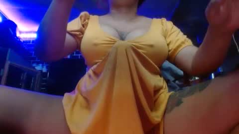 Snapshot of 11inchmonstercock4u chatting on October 19, 4:16 am i am trixie im Your Selfsucking Mistress online show from October 19, 4:16 am