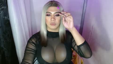 HUGECOCK online show from February 24, 7:00 am