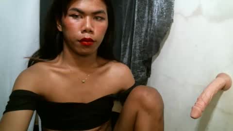 Snapshot of 2mella_reload chatting on October 6, 4:07 pm MEL online show from October 6, 4:07 pm