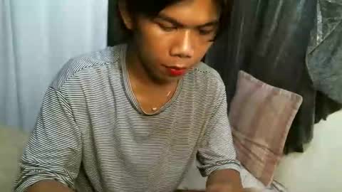 Snapshot of 2mella_reload chatting on October 19, 9:56 am MEL online show from October 19, 9:56 am