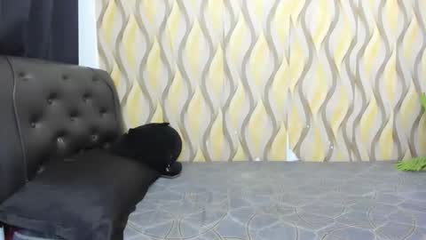 Snapshot of _angela69_ chatting on October 13, 7:03 pm angela online show from October 13, 7:03 pm