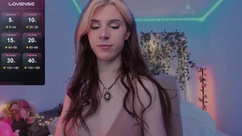 Snapshot of _eva_pleasure_ chatting on September 27, 8:12 am Eva online show from September 27, 8:12 am