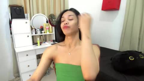 yanie online show from March 30, 1:28 am