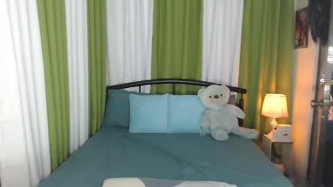 Snapshot of _kyliebrown_ chatting on February 25, 9:42 am Kylie online show from February 25, 9:42 am