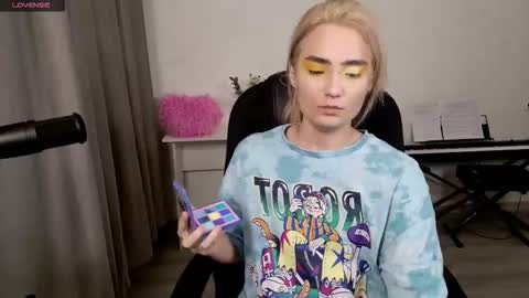 _meow_neko_ online show from February 13, 3:46 am