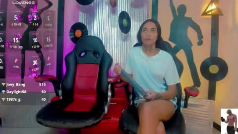 Nicky  Please help me with your thumbs up its importan online show from January 10, 8:26 pm