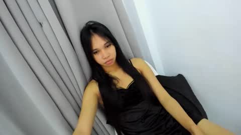 Snapshot of _nicole69_ chatting on September 17, 12:10 pm Nicole online show from September 17, 12:10 pm