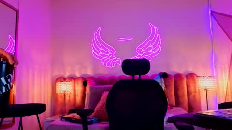 Snapshot of _scarletmoore chatting on October 11, 12:18 pm Scarlett online show from October 11, 12:18 pm