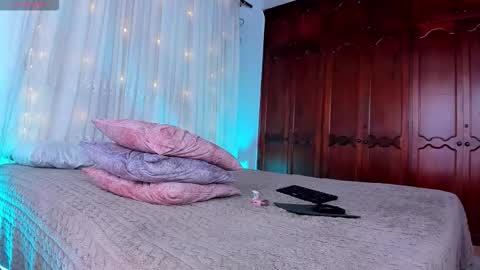 Shsntal online show from October 24, 2:55 pm