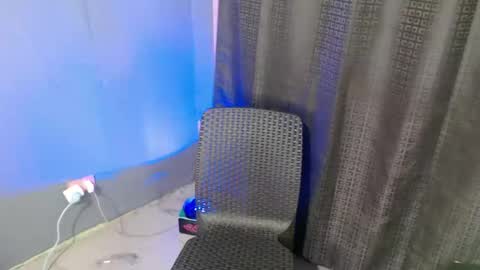 Snapshot of _suckandcum69 chatting on February 1, 3:19 am Eilachloe online show from February 1, 3:19 am