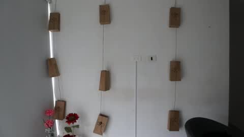 Anastasia Vahos online show from February 11, 6:33 pm