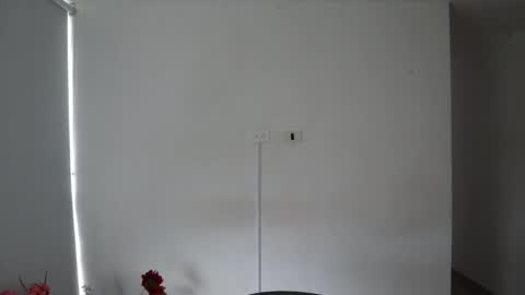 Anastasia Vahos online show from February 14, 6:40 pm