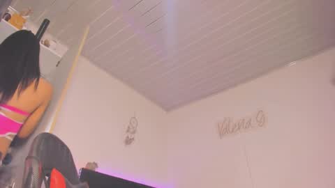    online show from October 13, 4:03 am