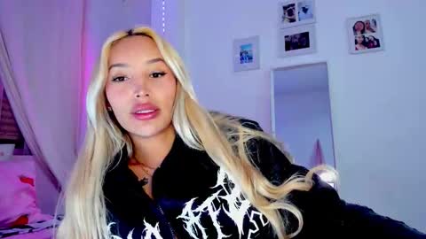   online show from February 16, 8:50 pm