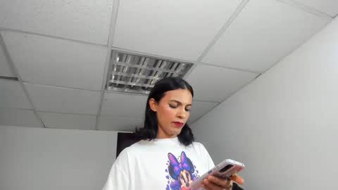 aisha_hotts777 online show from February 21, 8:17 am