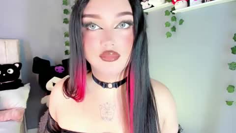 Snapshot of alana_muller_ chatting on October 16, 5:19 am Alana Muller online show from October 16, 5:19 am