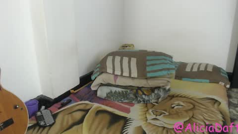 Alicia Aldara online show from May 28, 12:52 am