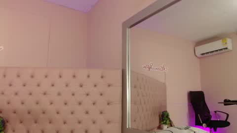 Sofia online show from February 11, 2:03 pm