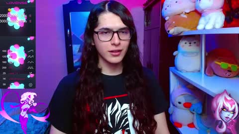 Snapshot of alicebathory_ chatting on December 17, 10:54 pm Alice Bathory online show from December 17, 10:54 pm