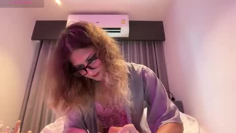 AlicePinkhead online show from March 10, 7:34 am