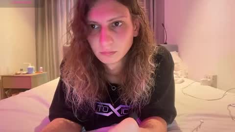 AlicePinkhead online show from April 21, 7:48 am