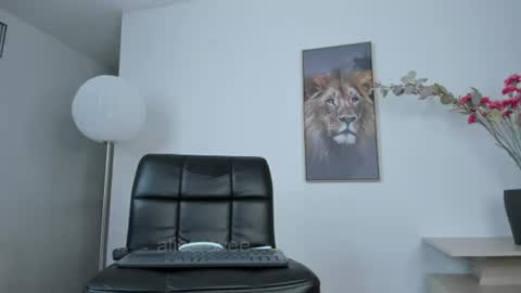 alicerosee___ online show from July 24, 9:45 pm