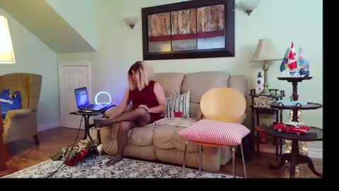 Alicia deHart  Help me reach 1000 Followers. Its FREE online show from July 17, 7:09 pm