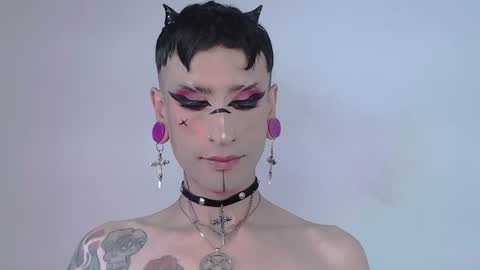     online show from October 2, 2:12 am