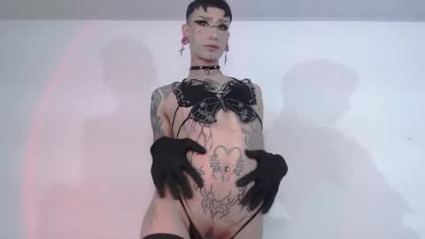     online show from October 5, 10:42 pm