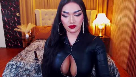 Snapshot of alurajhenson chatting on September 11, 9:56 pm Alura Jhenson online show from September 11, 9:56 pm