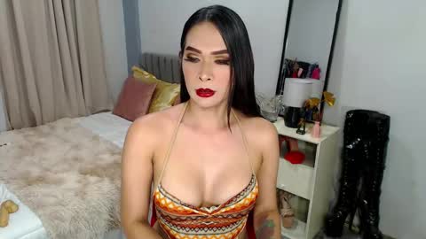Snapshot of aluxariadnax chatting on October 15, 10:48 am Ariadna online show from October 15, 10:48 am