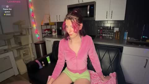 Alyssa online show from December 18, 7:36 am