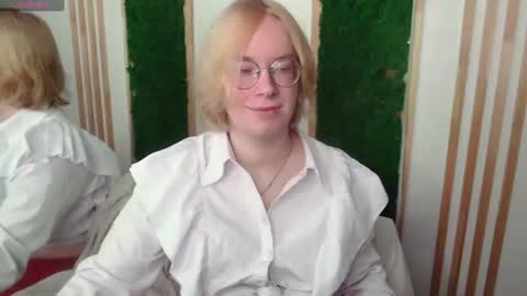 Hi im Amanda online show from June 20, 12:41 pm