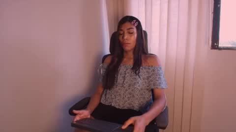 Snapshot of ambarfox1 chatting on February 7, 12:17 pm Ambar online show from February 7, 12:17 pm