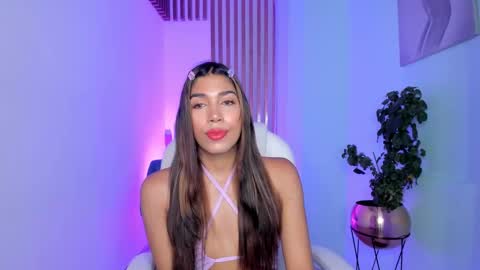 Snapshot of ambarfox1 chatting on February 8, 12:28 pm Ambar online show from February 8, 12:28 pm