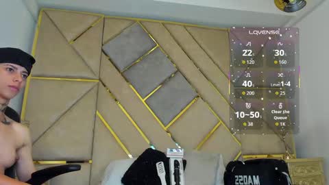 Snapshot of amber_adams_ chatting on October 7, 3:46 pm A M B E R - A D A M S online show from October 7, 3:46 pm