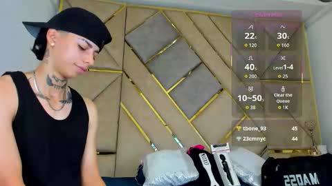 Snapshot of amber_adams_ chatting on October 15, 4:07 pm A M B E R - A D A M S online show from October 15, 4:07 pm