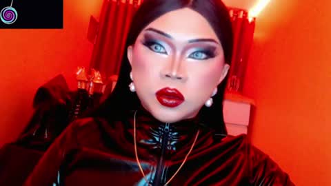 Queen Mireska online show from July 7, 1:48 pm