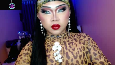 Queen Mireska online show from July 28, 4:05 pm