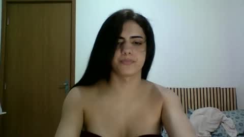 amputeeluna online show from February 7, 1:15 am