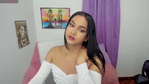 Snapshot of andrys_hot chatting on October 22, 5:31 am Andrys online show from October 22, 5:31 am