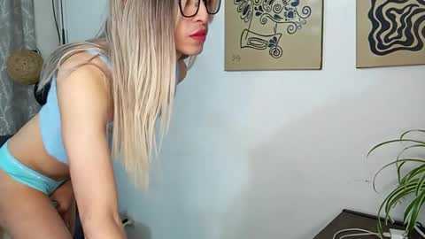 Andy van der Rose online show from November 8, 3:07 am