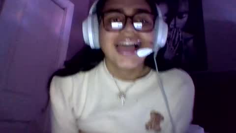 angelabvalle online show from March 5, 7:13 am