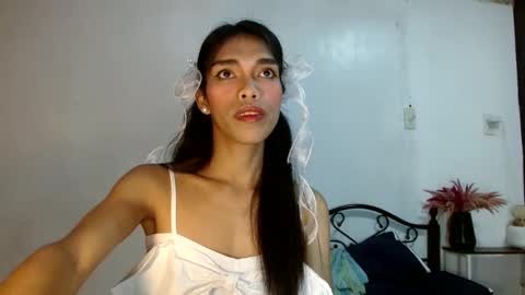 SENORITA online show from January 22, 2:03 pm