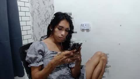 SENORITA online show from February 19, 12:00 pm