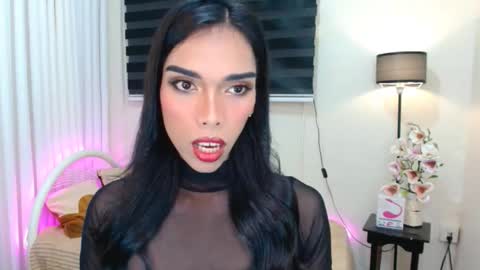 SENORITA online show from September 15, 2:55 pm