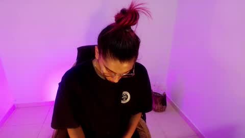 angele online show from March 17, 6:21 pm