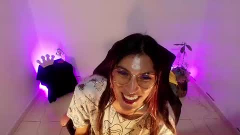 angele online show from July 29, 6:17 pm