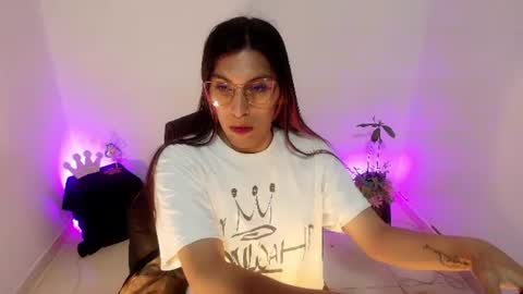 angele online show from August 2, 7:13 pm